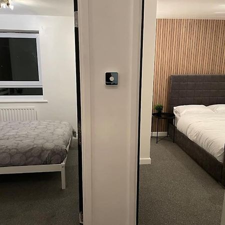 Stunning Central Apartment With Free Parking Sheffield Luaran gambar