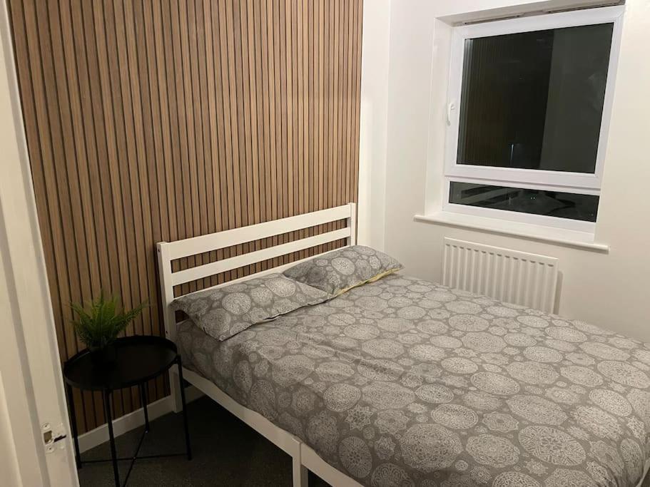 Stunning Central Apartment With Free Parking Sheffield Luaran gambar