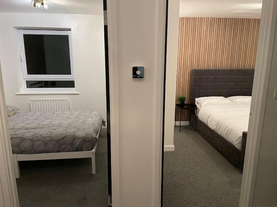Stunning Central Apartment With Free Parking Sheffield Luaran gambar